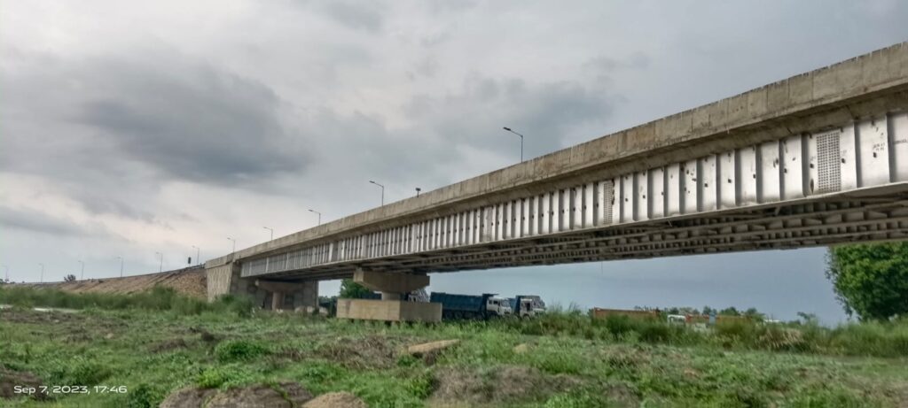 22 Nos Major Bridges/Flyover including 3 Nos. ROB, Lucknow Ring Road, U.P